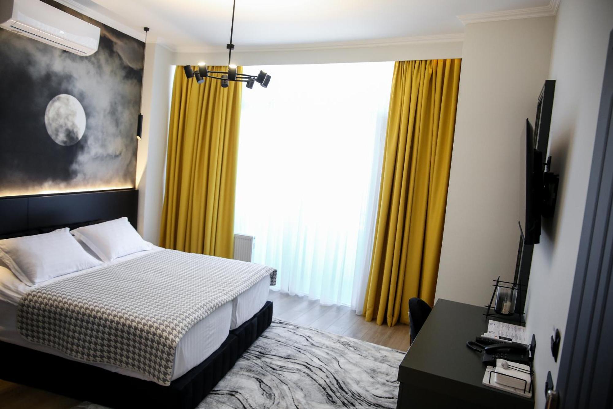 Sky View Hotel 科尔察 外观 照片